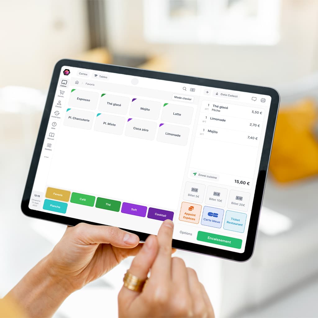Interface du logiciel de caisse Toporder sur iPad utilisée par un commerçant pour enregistrer un encaissement.